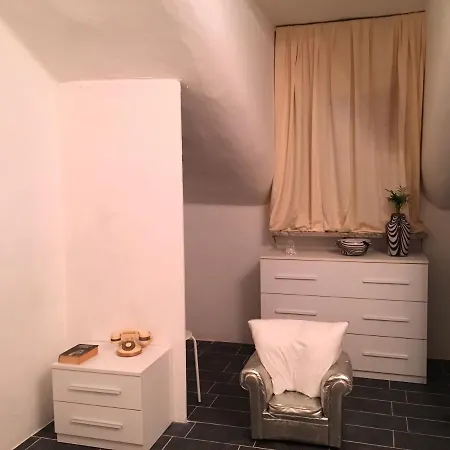 One Bedroom With View At 都灵